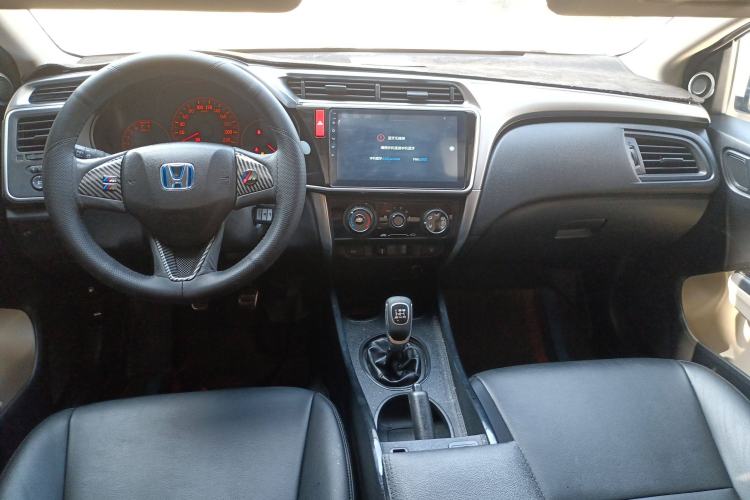 Used Honda City 2017 1.5L manual Comfort version Center Console