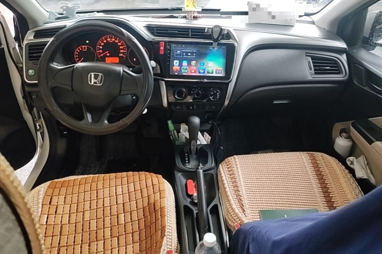 Used Honda City 2017 1.5L CVT Comfort Version Center Console