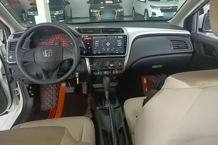 Used Honda City 2017 1.5L CVT Comfort Version Center Console