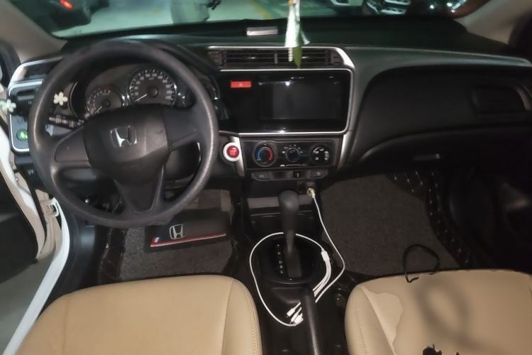 Used Honda City 2017 1.5L CVT Elite Edition Center Console