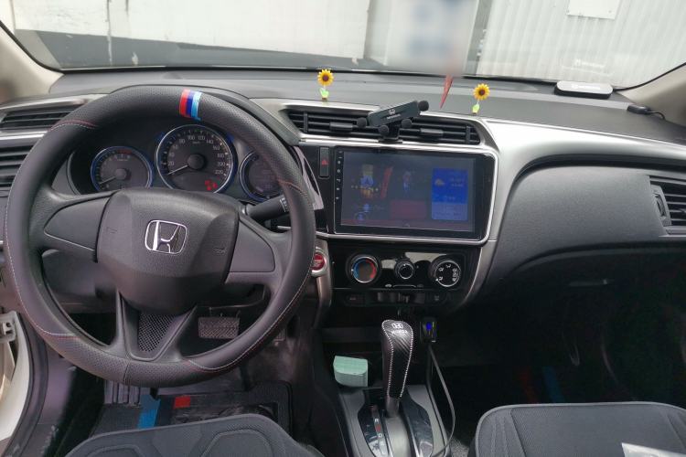 Used Honda City 2017 1.5L CVT Elite Edition Center Console