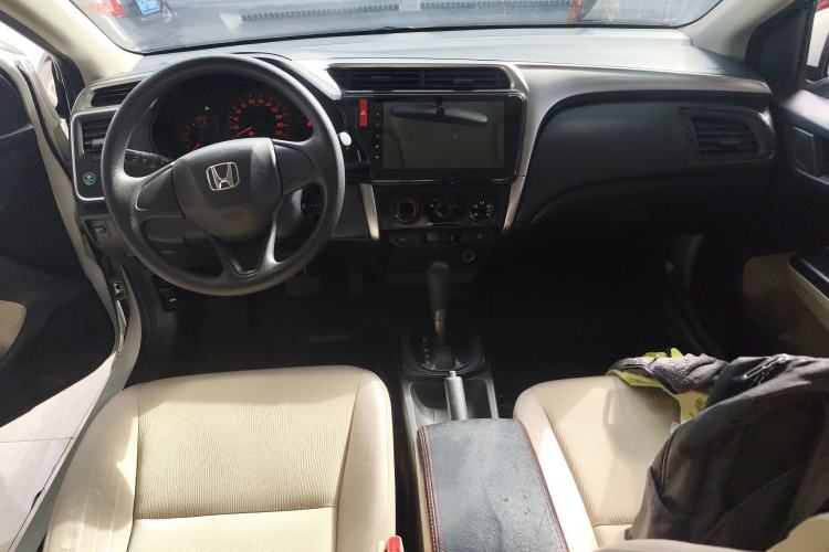 Used Honda City 2017 1.5L CVT Comfort Version Center Console