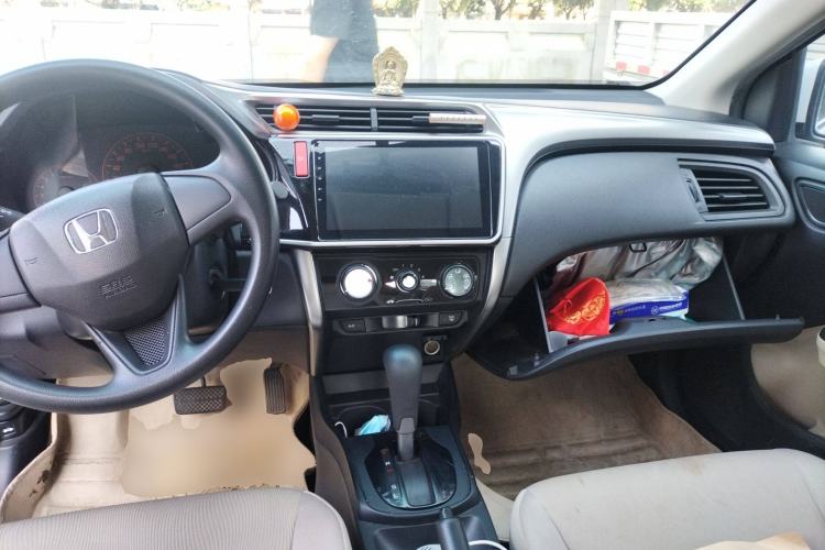 Used Honda City 2017 1.5L CVT Comfort Version Center Console