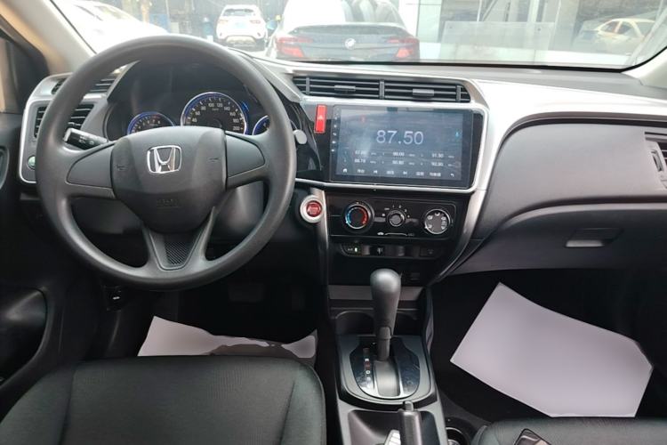 Used Honda City 2017 1.5L CVT Elite Edition Center Console
