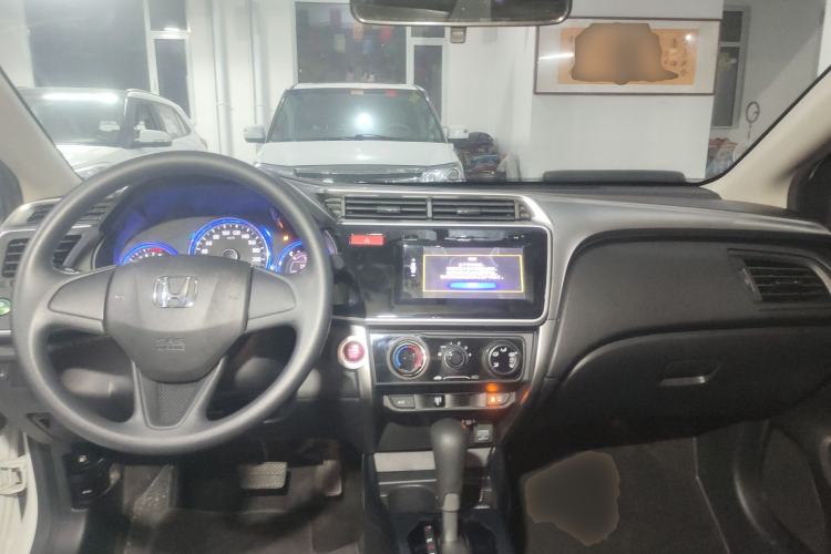 Used Honda City 2017 1.5L CVT Elite Edition Center Console