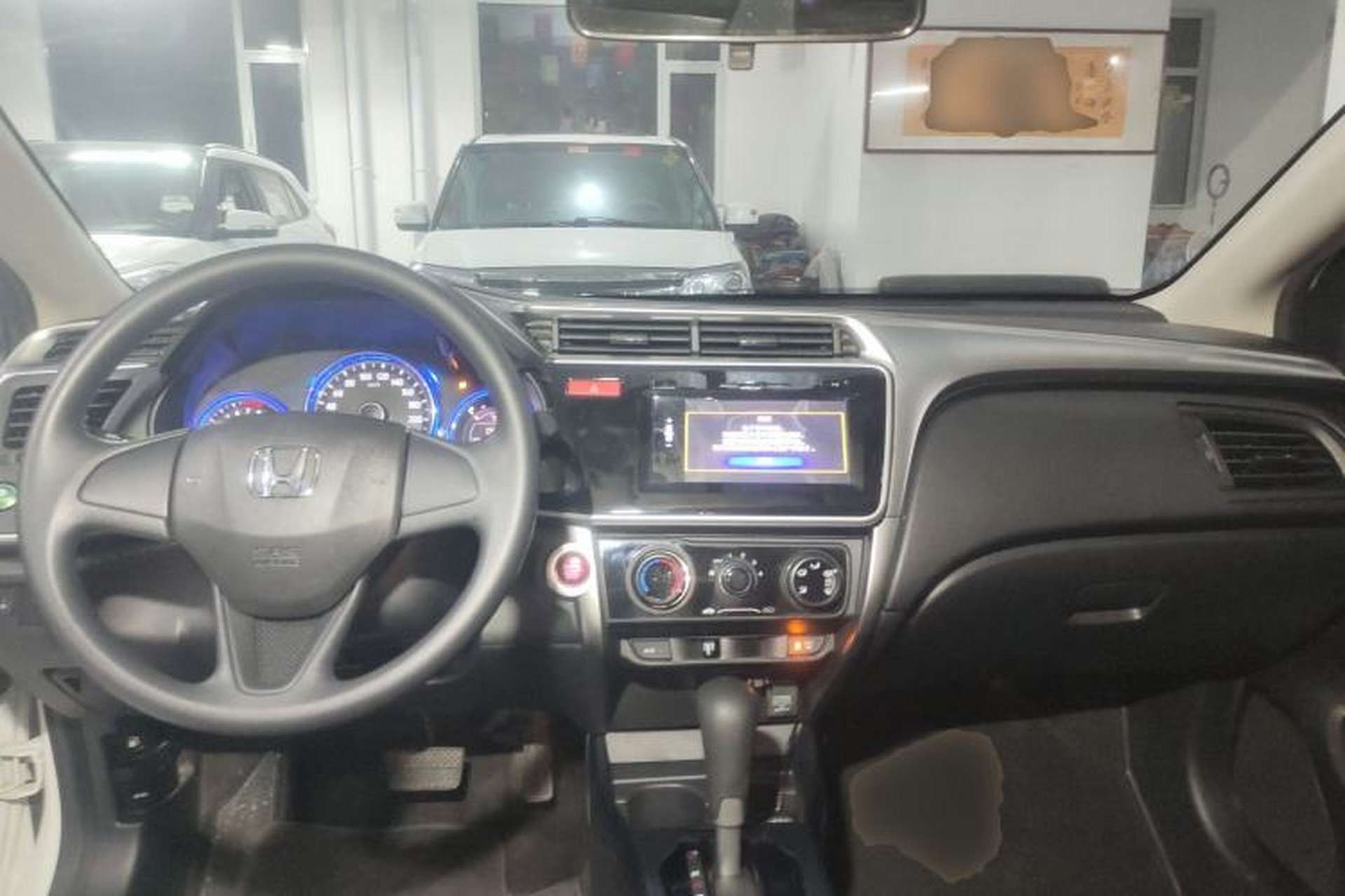 Used Honda City 2017 1.5L CVT Elite Edition Center Console
