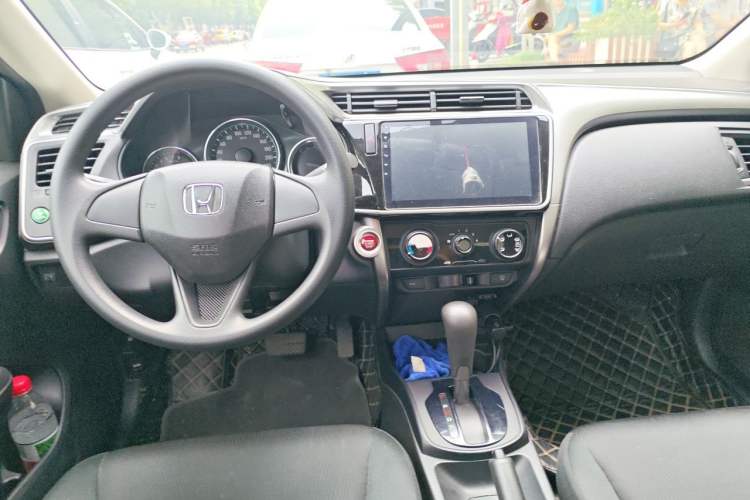 Used Honda City 2017 1.5L CVT Elite Edition Center Console