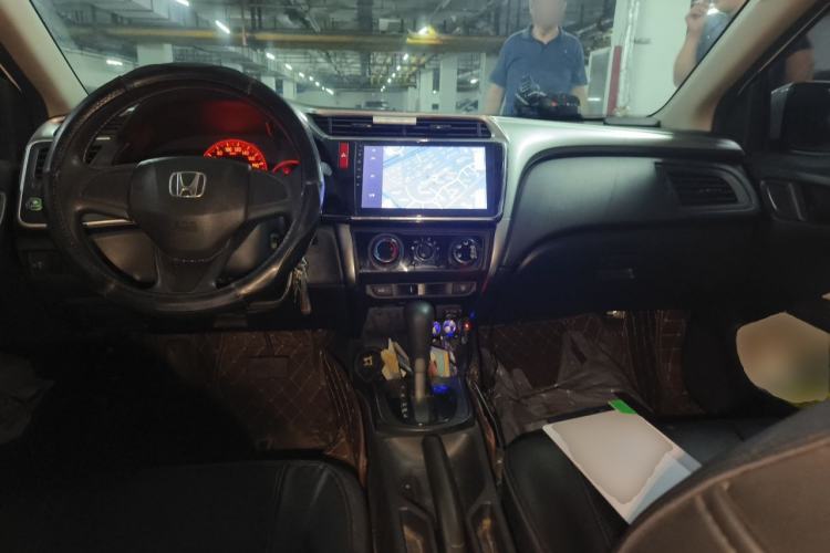 Used Honda City 2017 1.5L CVT Comfort Version Center Console