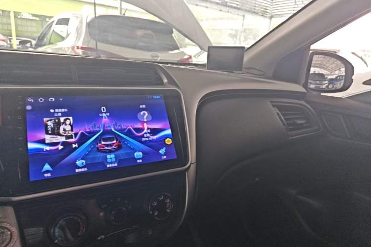 Used Honda City 2017 1.5L CVT Elite Edition Center Console