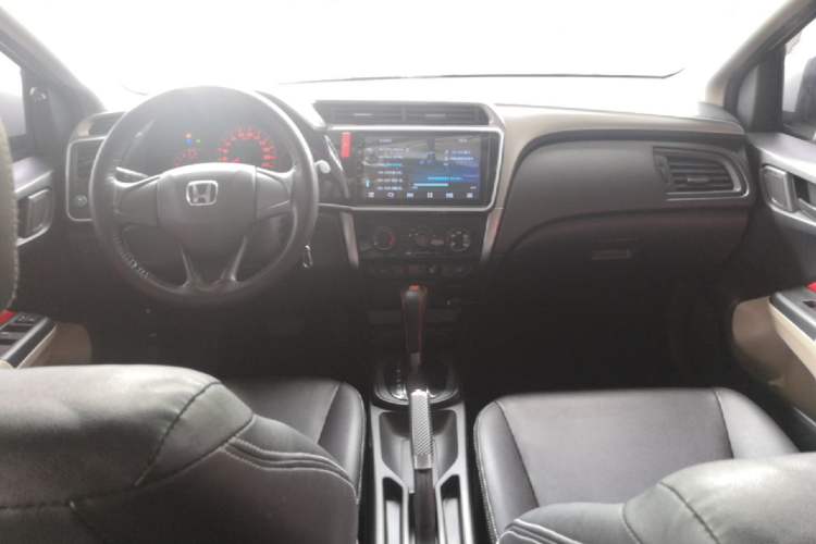 Used Honda City 2017 1.5L CVT Comfort Version Center Console