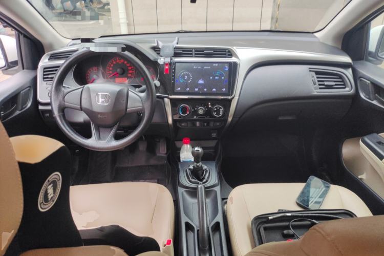 Used Honda City 2017 1.5L manual Comfort version Center Console