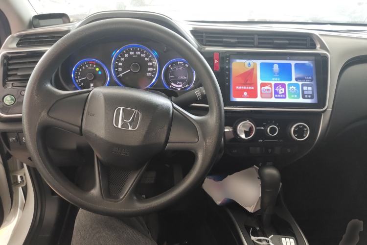 Used Honda City 2017 1.5L CVT Luxury Edition Center Console