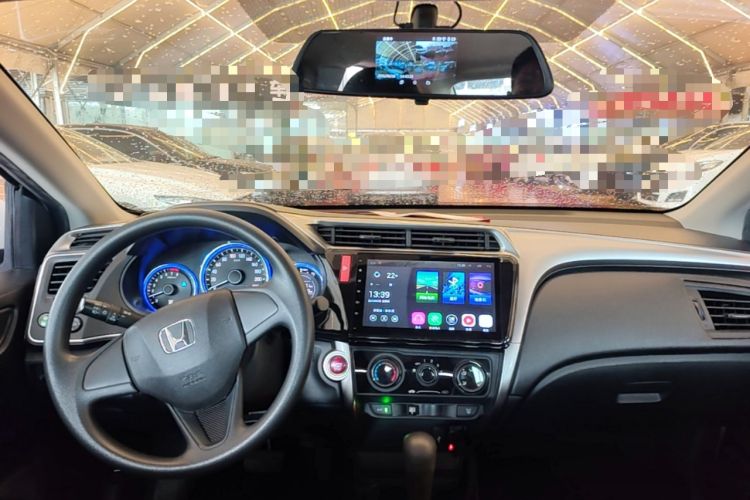 Used Honda City 2017 1.5L CVT Elite Edition Center Console