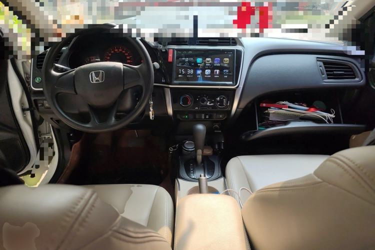 Used Honda City 2017 1.5L CVT Comfort Version Center Console