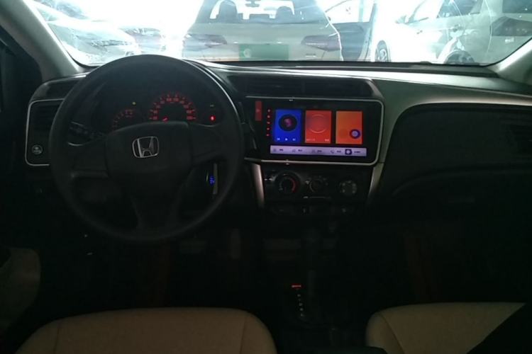 Used Honda City 2017 1.5L CVT Comfort Version Center Console