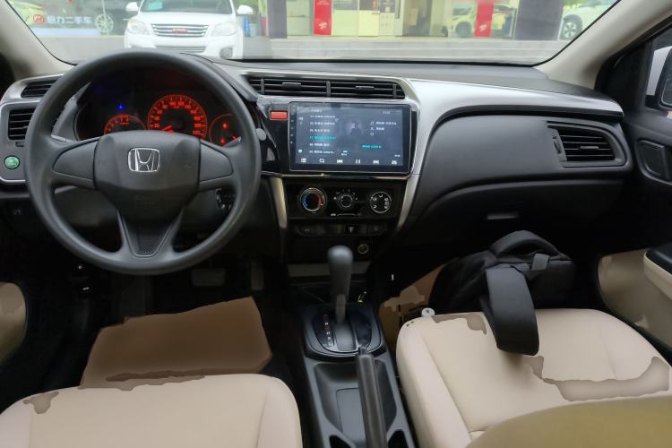 Used Honda City 2017 1.5L CVT Comfort Version Center Console