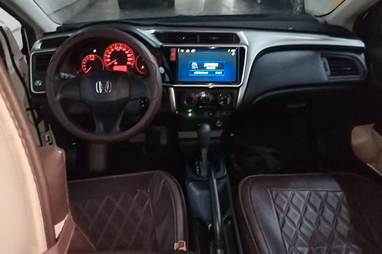 Used Honda City 2017 1.5L CVT Comfort Version Center Console