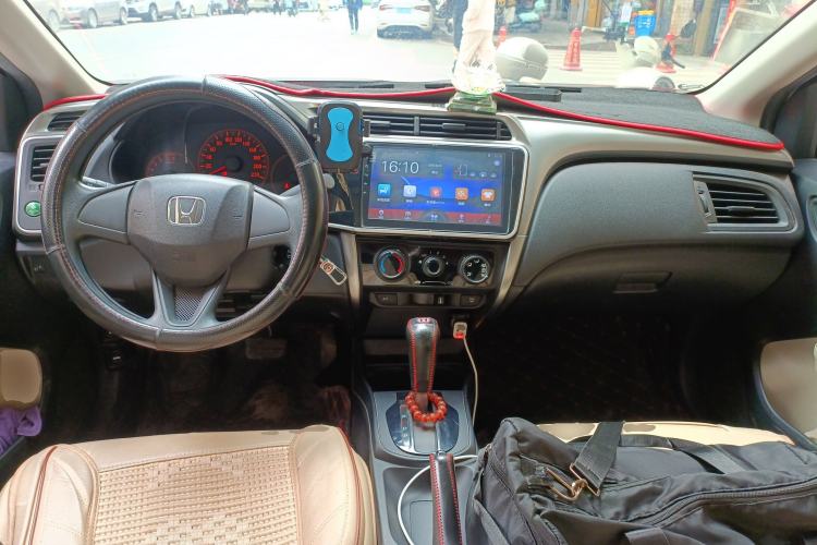 Used Honda City 2017 1.5L CVT Elite Edition Center Console