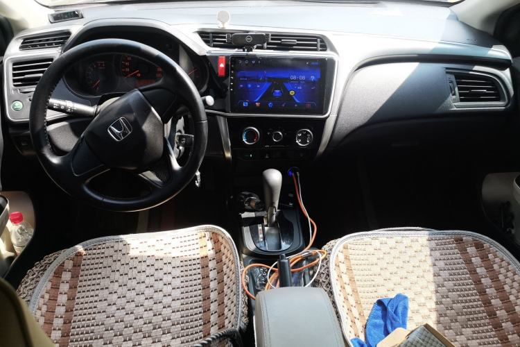 Used Honda City 2017 1.5L CVT Comfort Version Center Console