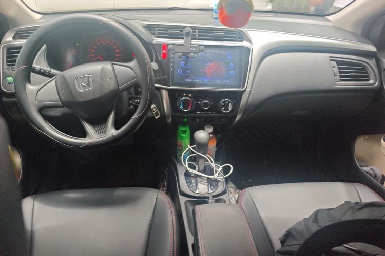 Used Honda City 2017 1.5L CVT Comfort Version Center Console
