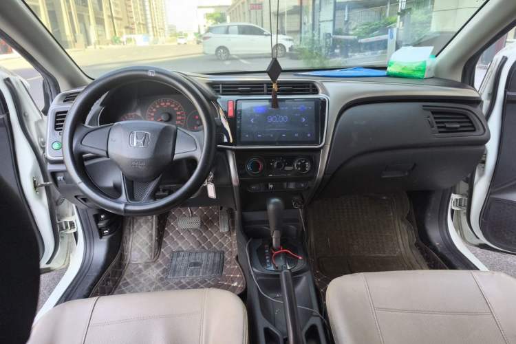 Used Honda City 2017 1.5L CVT Comfort Version Center Console