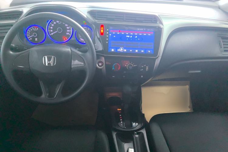 Used Honda City 2017 1.5L CVT Elite Edition Center Console