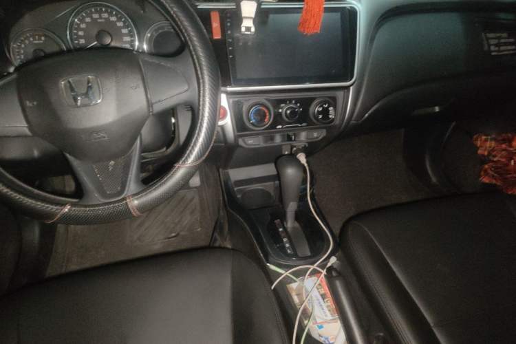 Used Honda City 2017 1.5L CVT Elite Edition Center Console