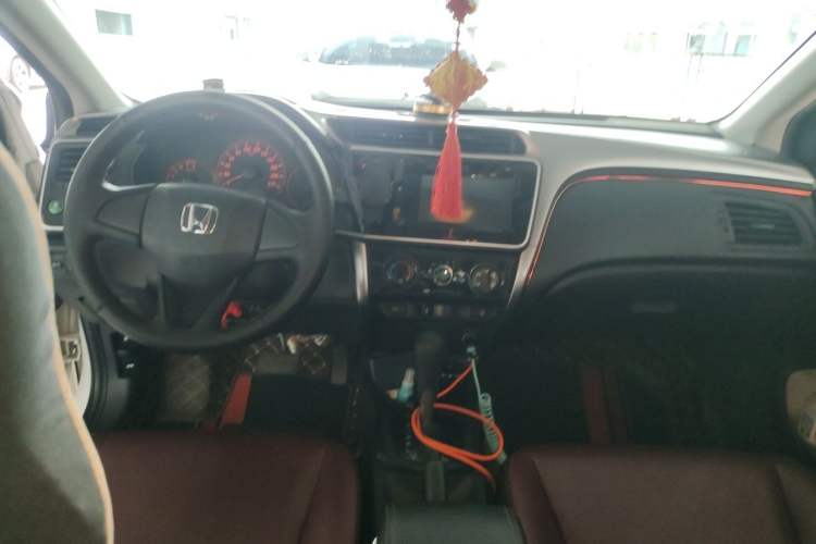 Used Honda City 2017 1.5L CVT Comfort Version Center Console