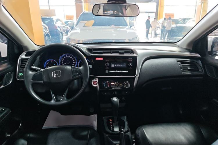 Used Honda City 2017 1.5L CVT Elite Edition Center Console