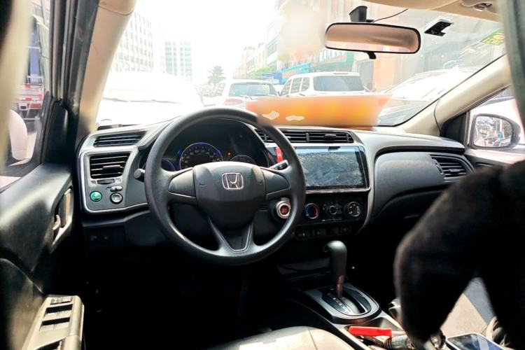 Used Honda City 2017 1.5L CVT Elite Edition Center Console