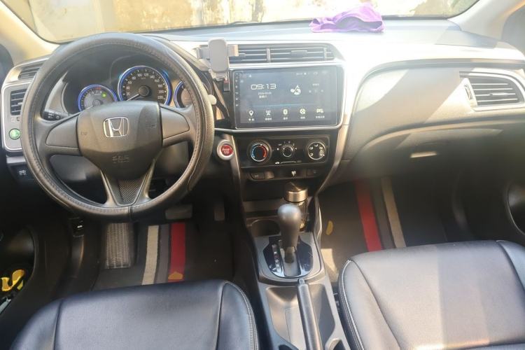 Used Honda City 2017 1.5L CVT Elite Edition Center Console