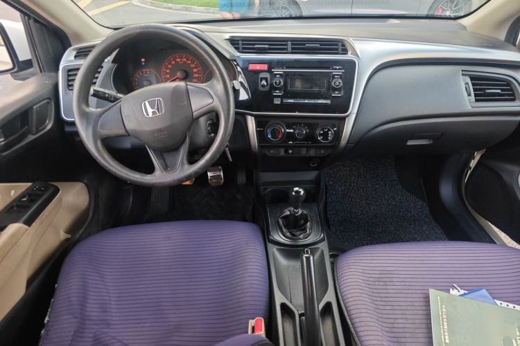 Used Honda City 2017 1.5L manual Comfort version Center Console