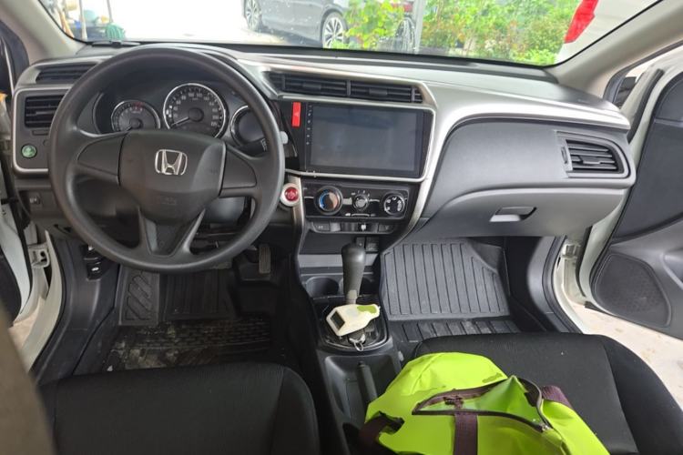 Used Honda City 2017 1.5L CVT Elite Edition Center Console