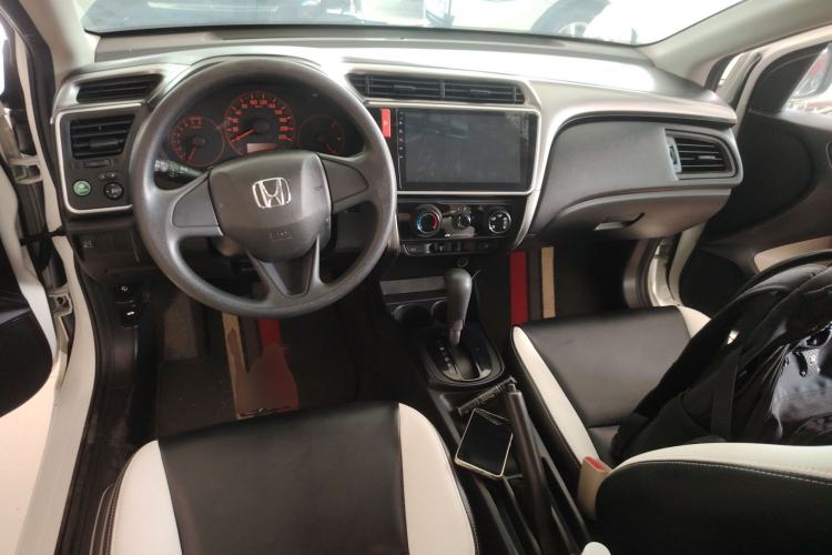 Used Honda City 2017 1.5L CVT Comfort Version Center Console
