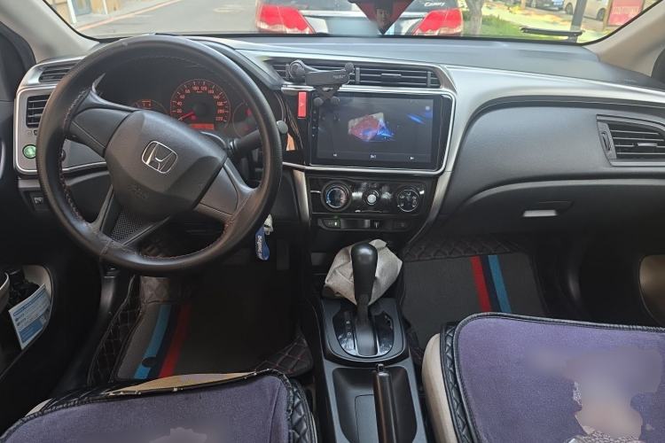 Used Honda City 2017 1.5L CVT Comfort Version Center Console