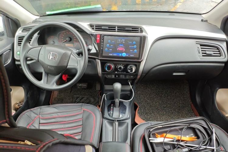 Used Honda City 2017 1.5L CVT Comfort Version Center Console
