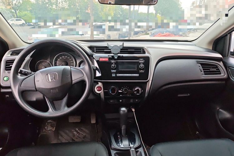 Used Honda City 2017 1.5L CVT Elite Edition Center Console