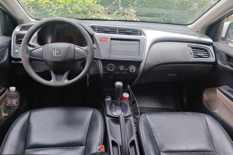 Used Honda City 2017 1.5L CVT Comfort Version Center Console