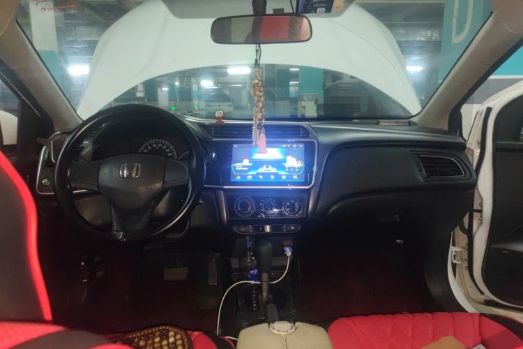 Used Honda City 2017 1.5L CVT Comfort Version Center Console