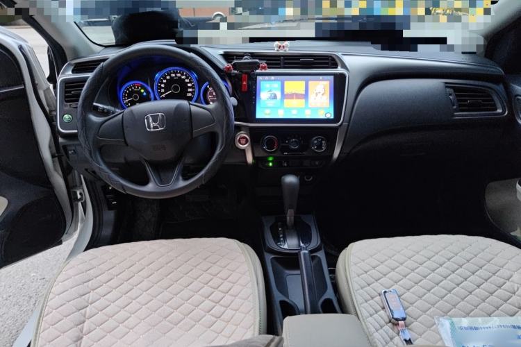 Used Honda City 2017 1.5L CVT Elite Edition Center Console