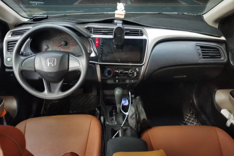 Used Honda City 2017 1.5L CVT Comfort Version Center Console