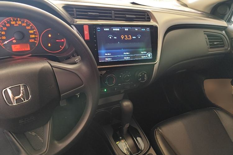 Used Honda City 2017 1.5L CVT Comfort Version Center Console