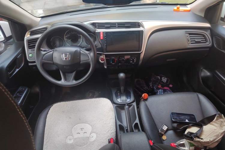 Used Honda City 2017 1.5L CVT Elite Edition Center Console