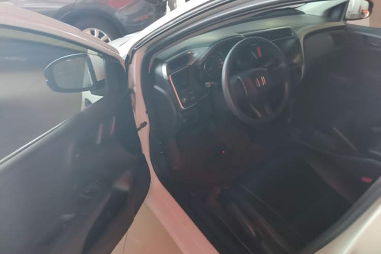 Used Honda City 2017 1.5L CVT Elite Edition Driver Seat