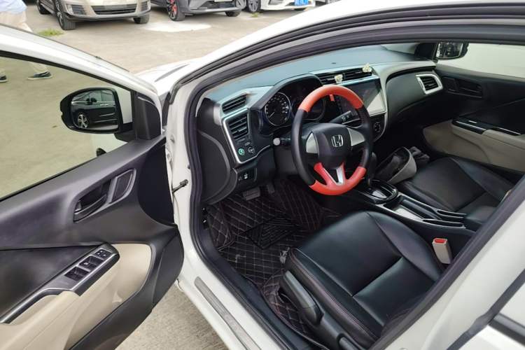 Used Honda City 2017 1.5L CVT Elite Edition Driver Seat