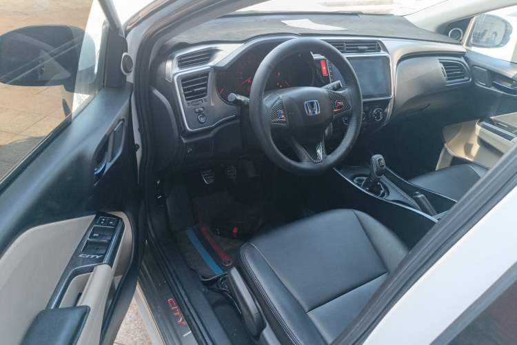Used Honda City 2017 1.5L manual Comfort version Driver Seat