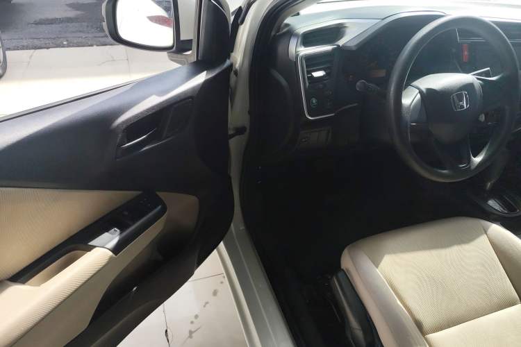 Used Honda City 2017 1.5L CVT Comfort Version Driver Seat