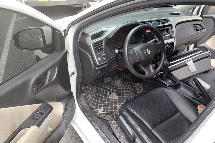 Used Honda City 2017 1.5L CVT Comfort Version Driver Seat