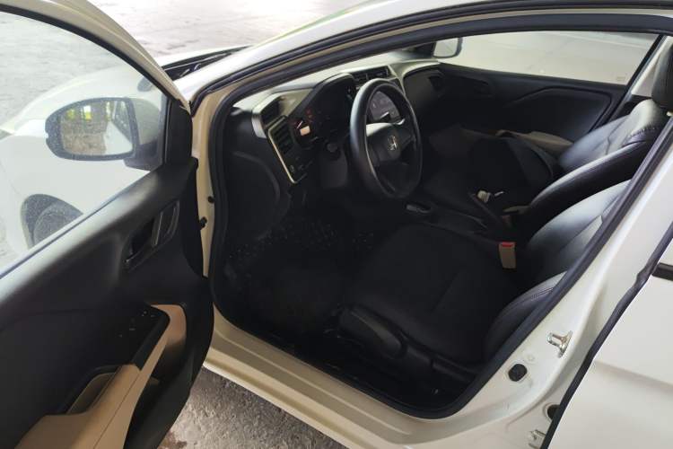 Used Honda City 2017 1.5L CVT Comfort Version Driver Seat