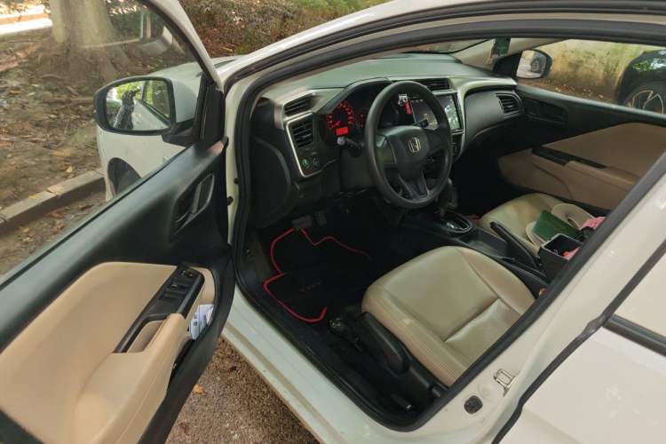 Used Honda City 2017 1.5L CVT Comfort Version Driver Seat